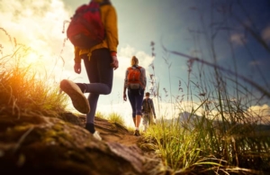 Going on a hike with your kids – the DOs and DON’Ts Going on a hike with your kids