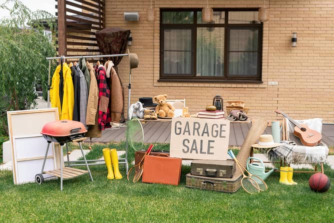 The Best Items To Put Up In A Garage Sale Flurish