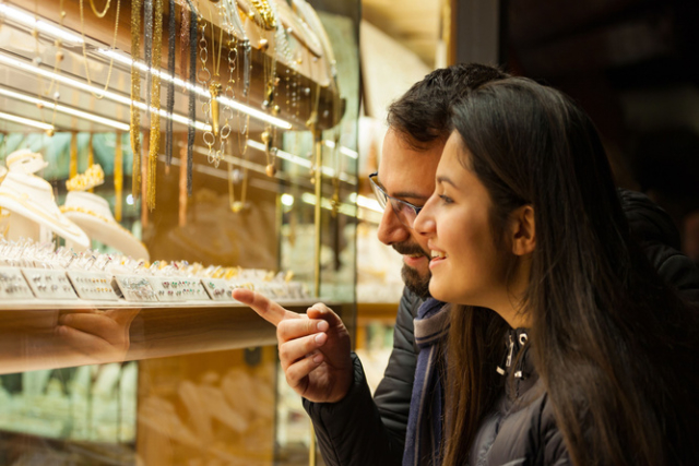 Reasons To Buy Gold Reasons To Buy Gold